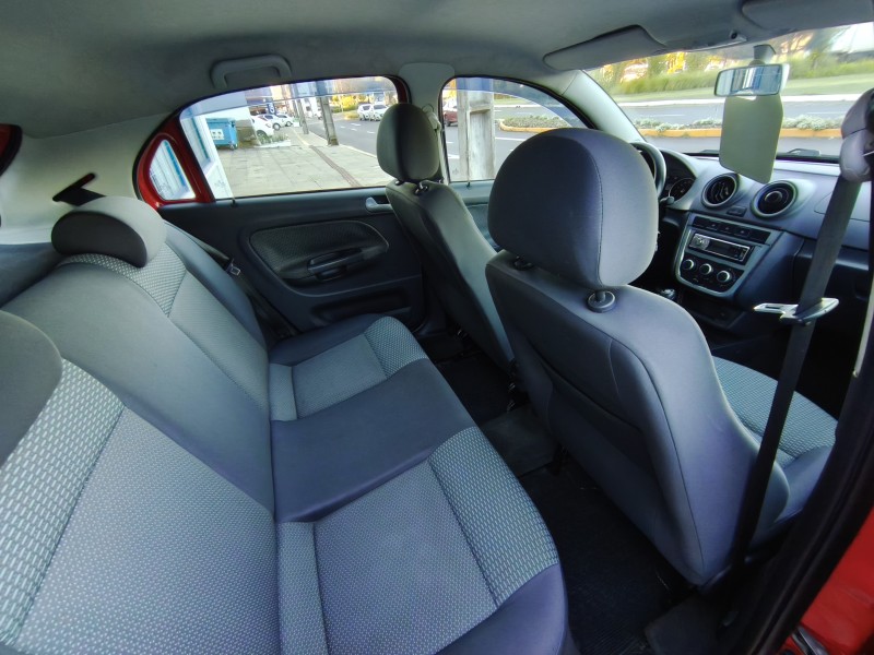 GOL 1.0 MI 8V FLEX 4P MANUAL G.V - 2011 - BOM PRINCíPIO