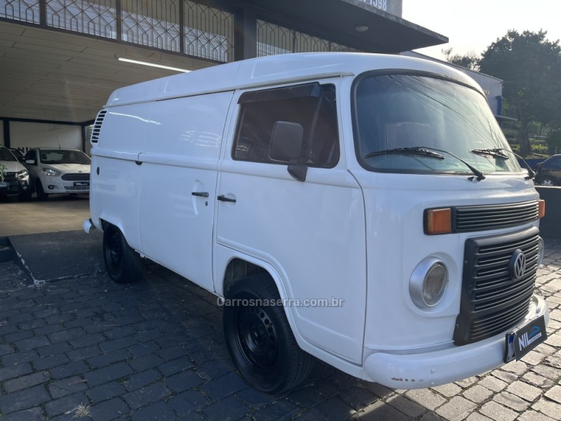 KOMBI 1.4 MI FURGÃO 8V FLEX 3P MANUAL - 2010 - CAXIAS DO SUL
