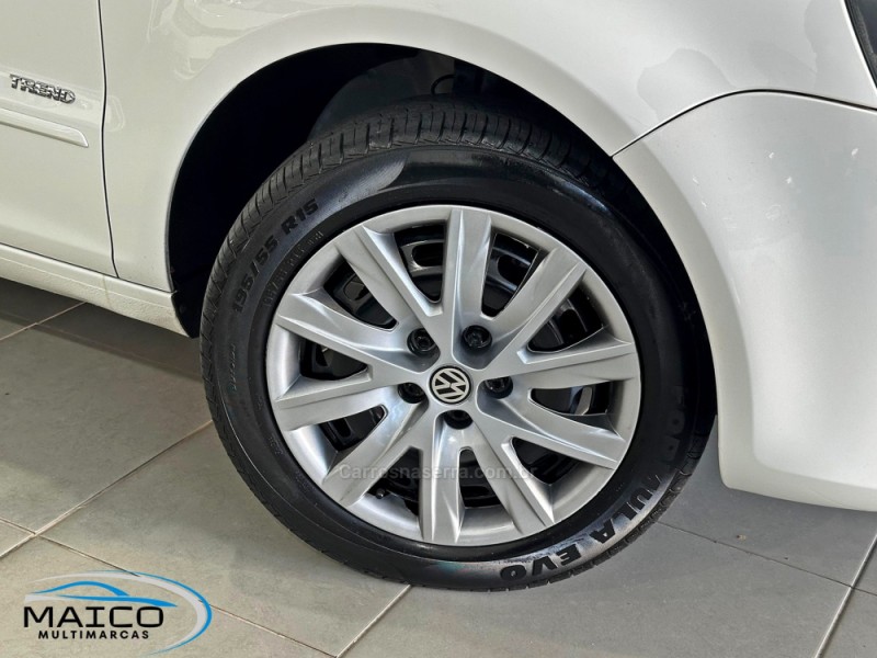 FOX 1.0 MI TRENDLINE 8V FLEX 4P MANUAL - 2012 - NOVO HAMBURGO