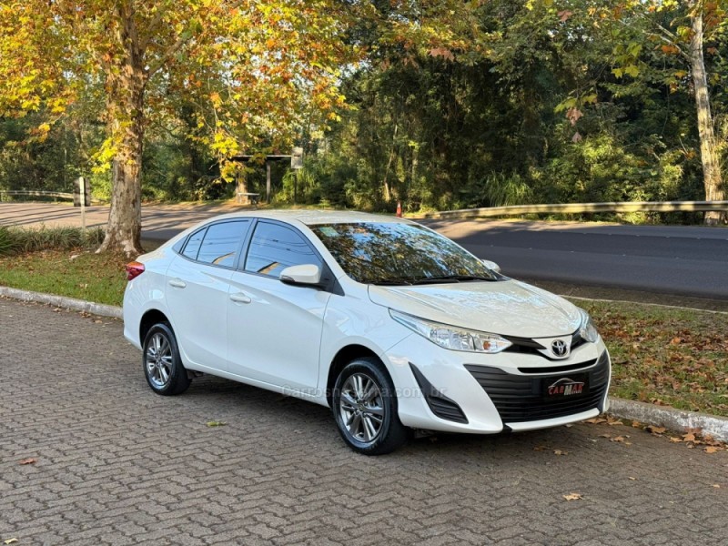 YARIS 1.5 16V XL PLUS TECH FLEX AUTOMÁTICO - 2020 - DOIS IRMãOS