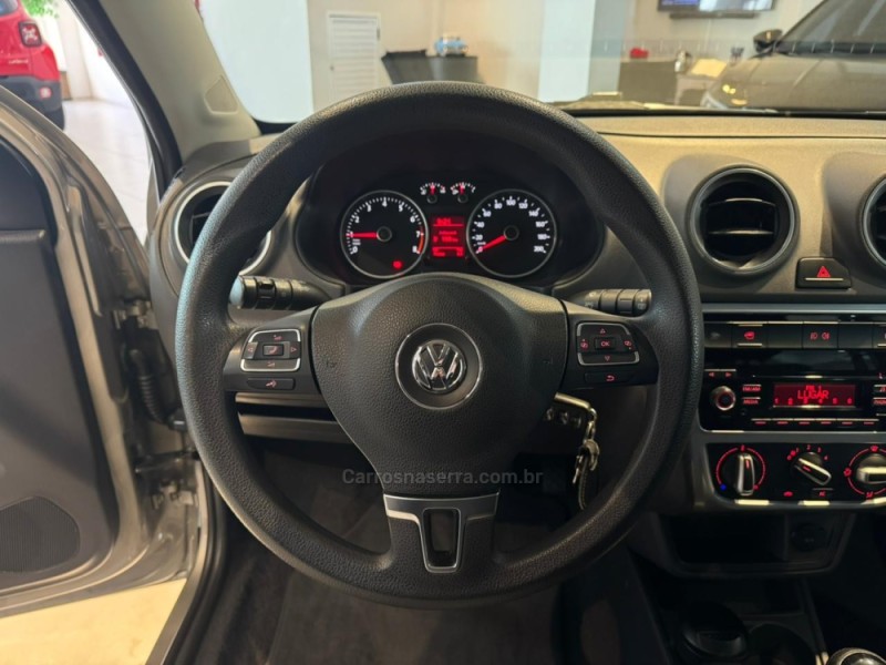 VOYAGE 1.6 MI COMFORTLINE 8V FLEX 4P MANUAL - 2015 - CAXIAS DO SUL