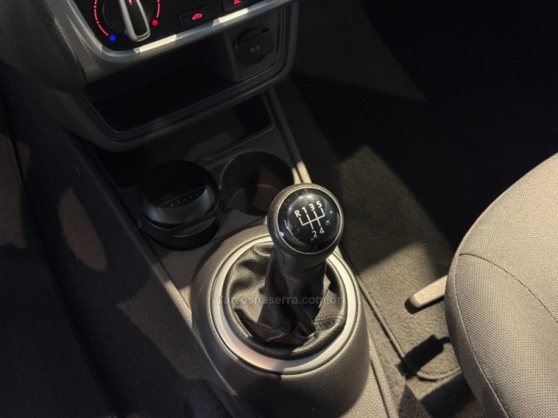 VOYAGE 1.6 MI COMFORTLINE 8V FLEX 4P MANUAL - 2015 - CAXIAS DO SUL