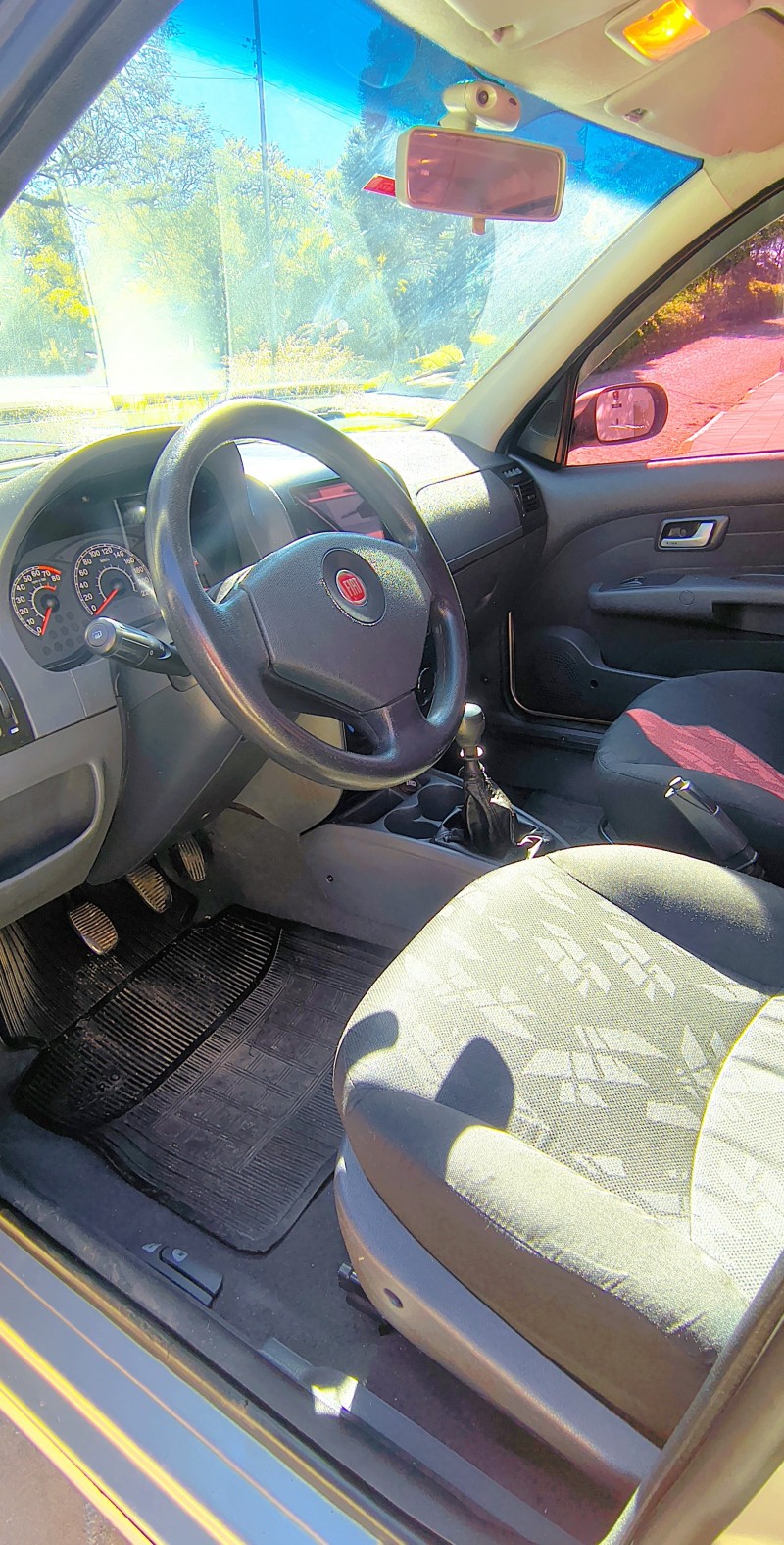 SIENA 1.0 MPI EL 8V FLEX 4P MANUAL - 2012 - FARROUPILHA