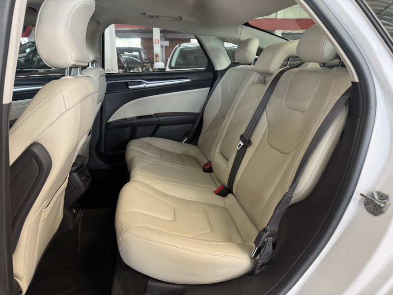 FUSION 2.0 TITANIUM AWD 16V GASOLINA 4P AUTOMÁTICO - 2016 - FARROUPILHA