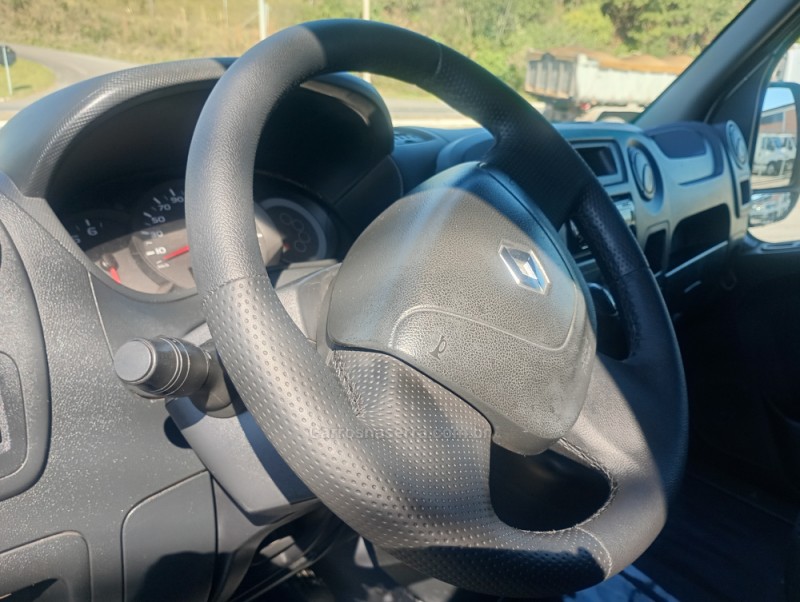 MASTER 2.3 DCI MINIBUS VIP L3H2 16 LUGARES 16V DIESEL 4P MANUAL - 2019 - FARROUPILHA