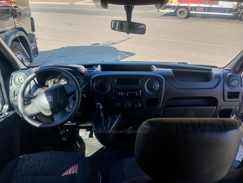 MASTER 2.3 DCI MINIBUS VIP L3H2 16 LUGARES 16V DIESEL 4P MANUAL - 2019 - FARROUPILHA