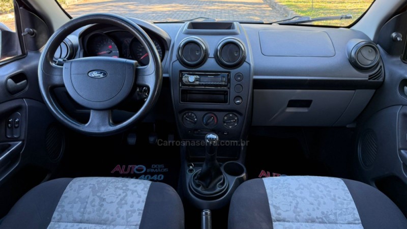 FIESTA 1.0 MPI SEDAN 8V FLEX 4P MANUAL - 2010 - DOIS IRMãOS