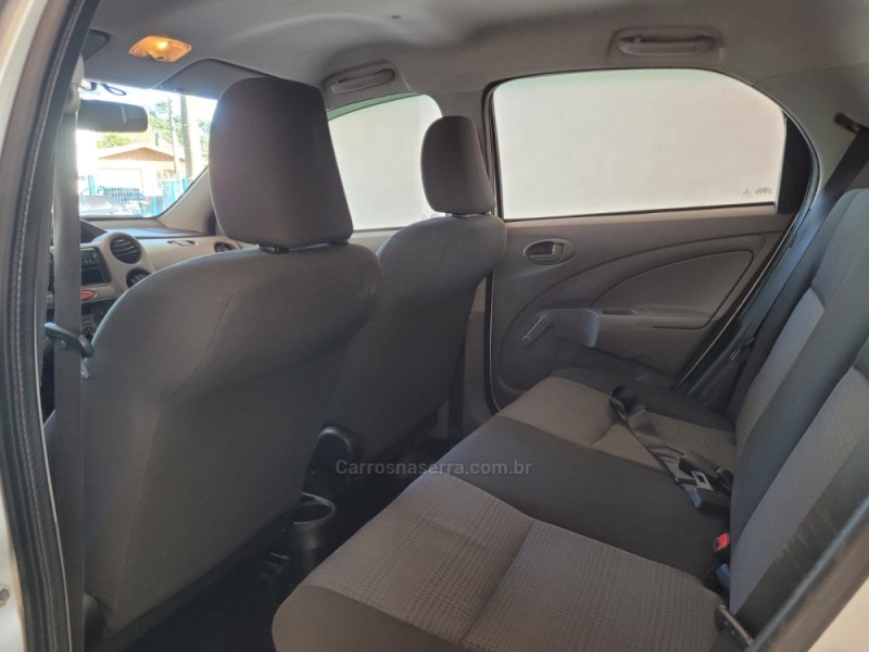 ETIOS 1.3 X 16V FLEX 4P MANUAL - 2013 - CANELA
