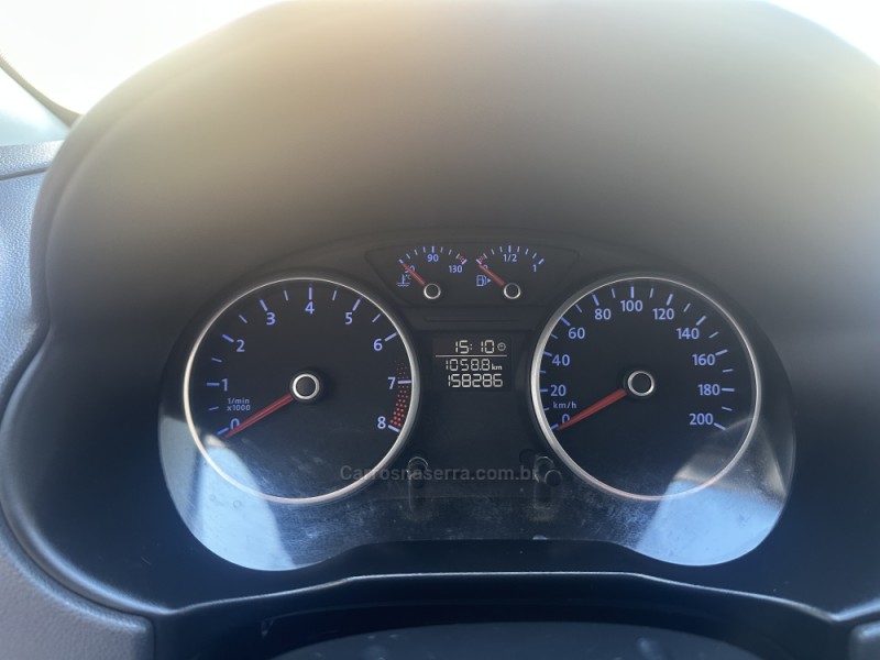 VOYAGE 1.0 MI TRENDLINE 8V FLEX 4P MANUAL - 2011 - NOVA PRATA