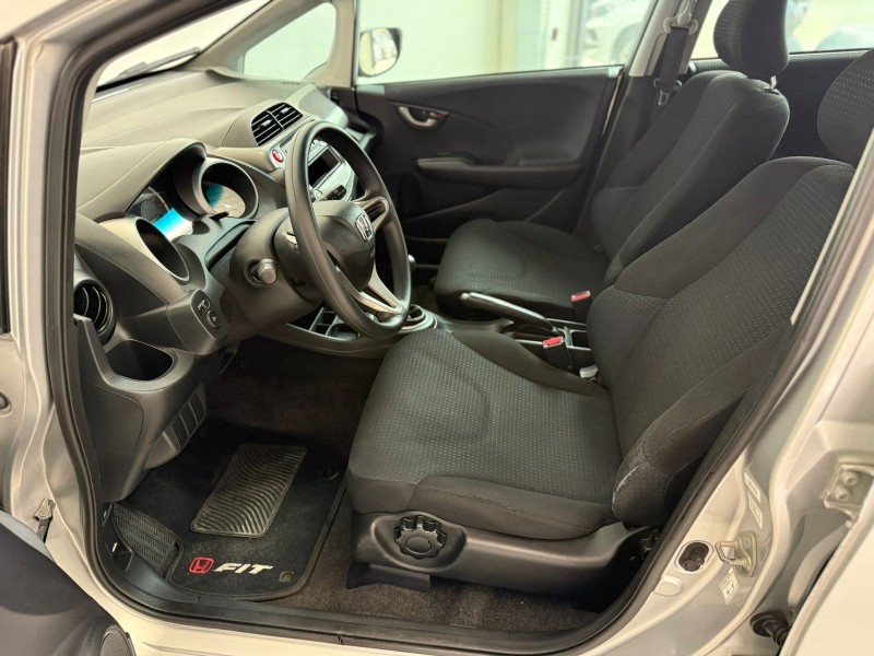 FIT 1.4 LX 8V FLEX 4P MANUAL - 2009 - CAXIAS DO SUL