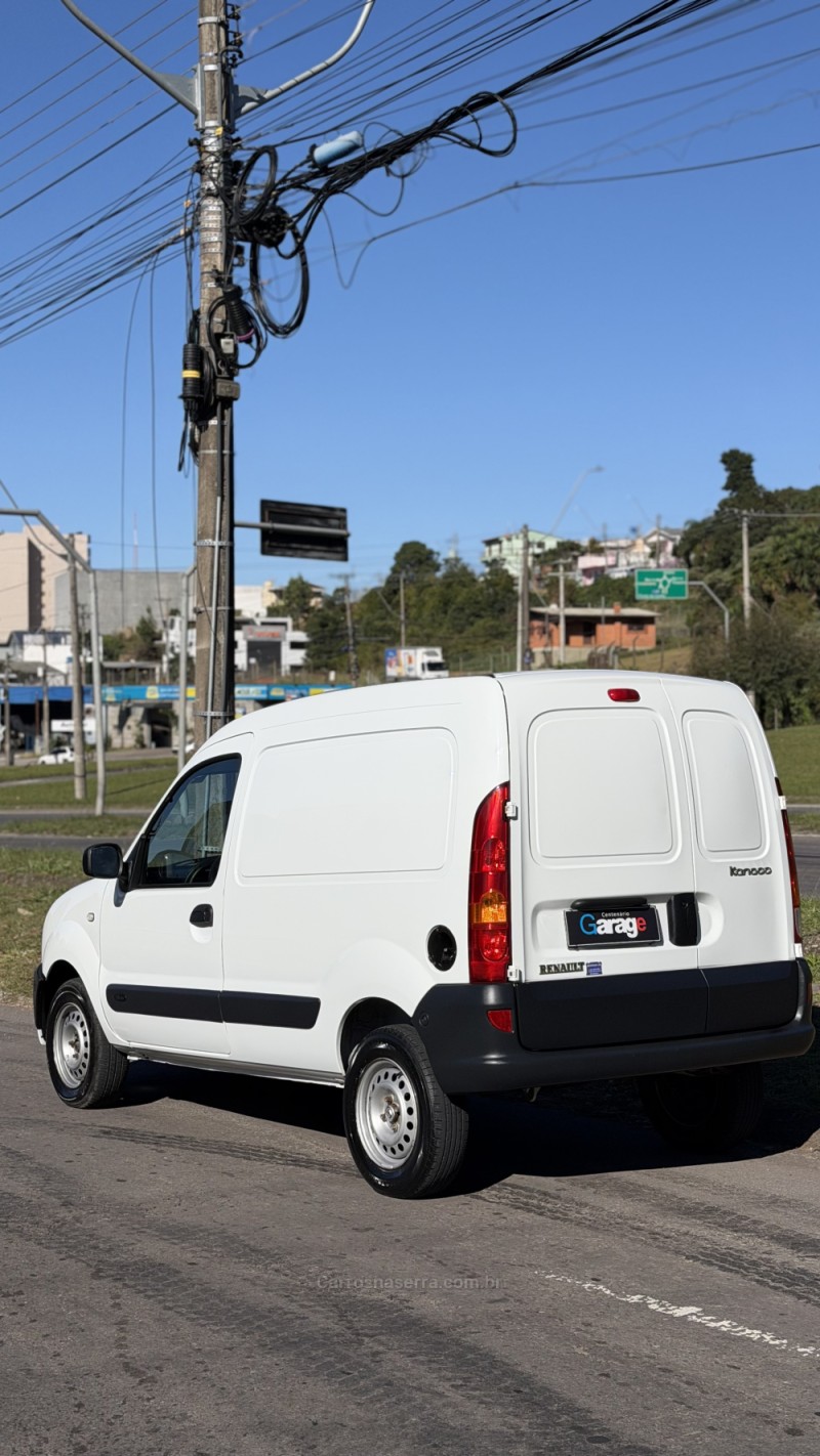 KANGOO 1.6 EXPRESS 16V FLEX 3P MANUAL - 2018 - CAXIAS DO SUL
