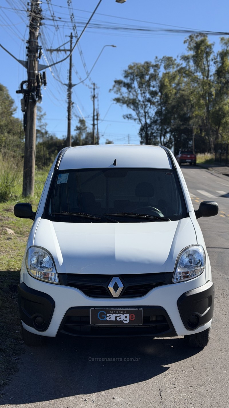 KANGOO 1.6 EXPRESS 16V FLEX 3P MANUAL - 2018 - CAXIAS DO SUL