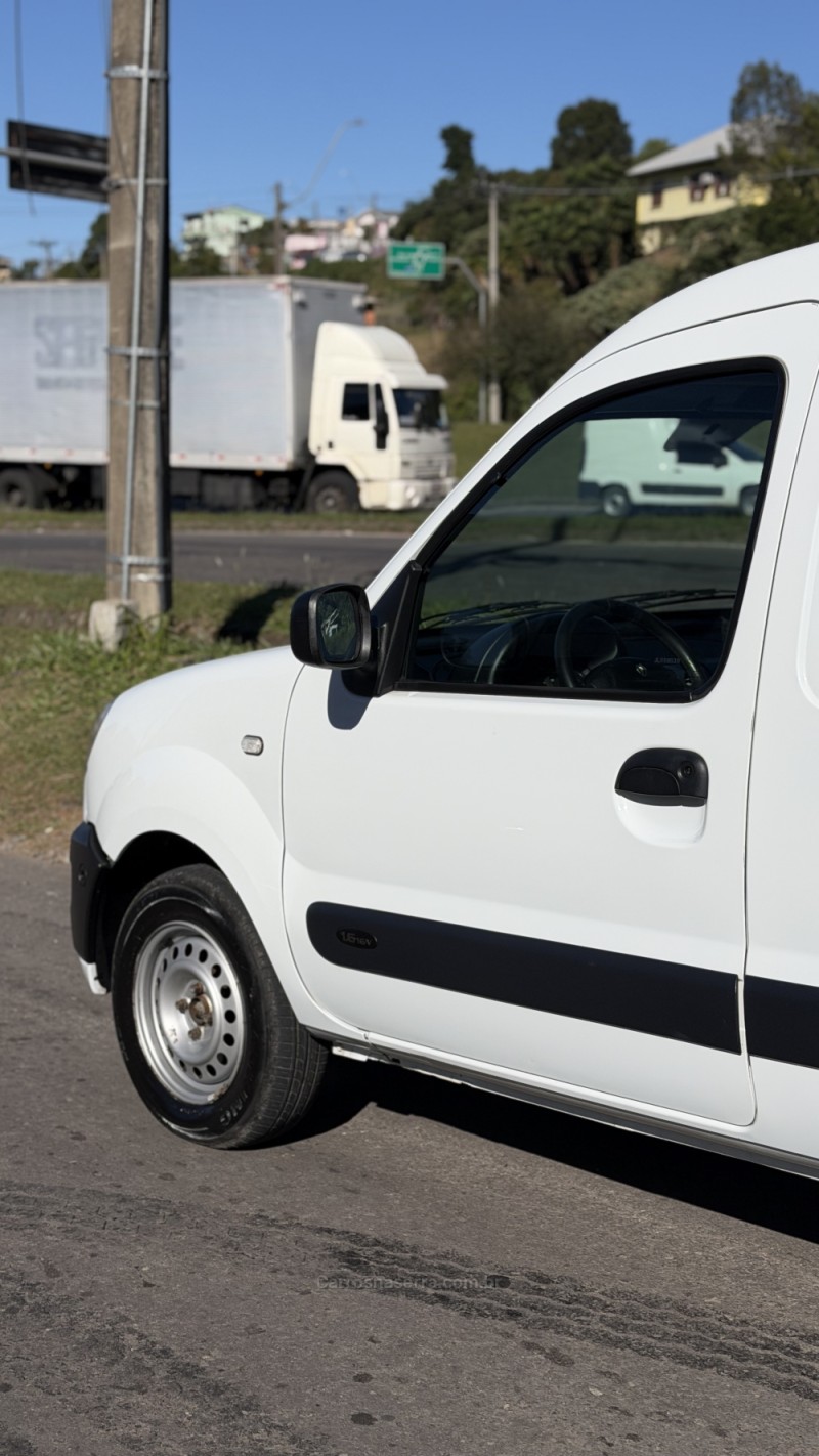 KANGOO 1.6 EXPRESS 16V FLEX 3P MANUAL - 2018 - CAXIAS DO SUL