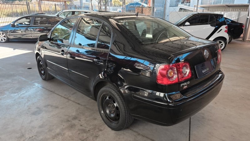 POLO SEDAN 1.6 MI 8V FLEX 4P MANUAL - 2011 - CAXIAS DO SUL