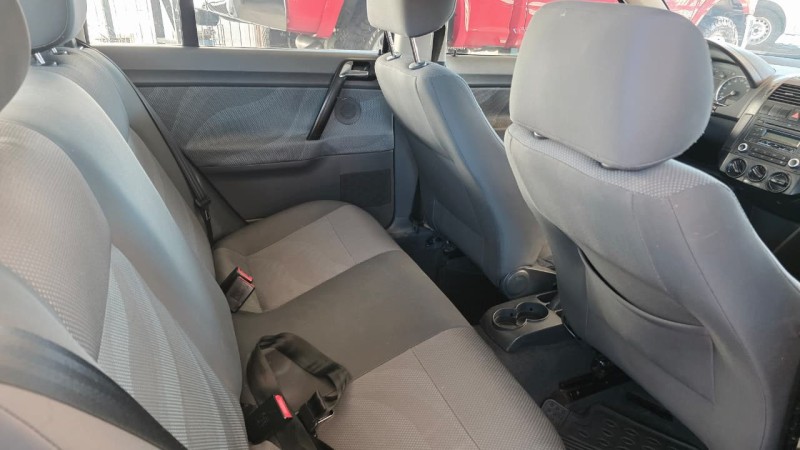 POLO SEDAN 1.6 MI 8V FLEX 4P MANUAL - 2011 - CAXIAS DO SUL