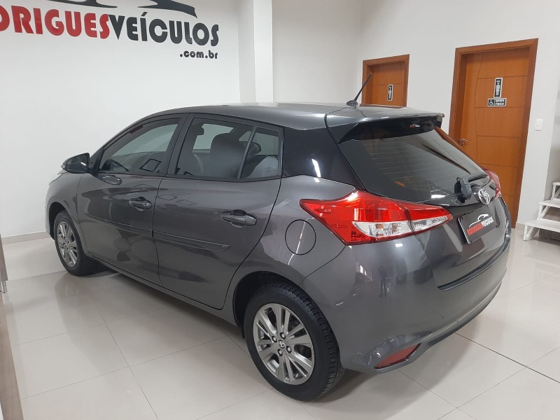 YARIS 1.5 16V XL PLUS TECH FLEX AUTOMÁTICO - 2022 - CAXIAS DO SUL