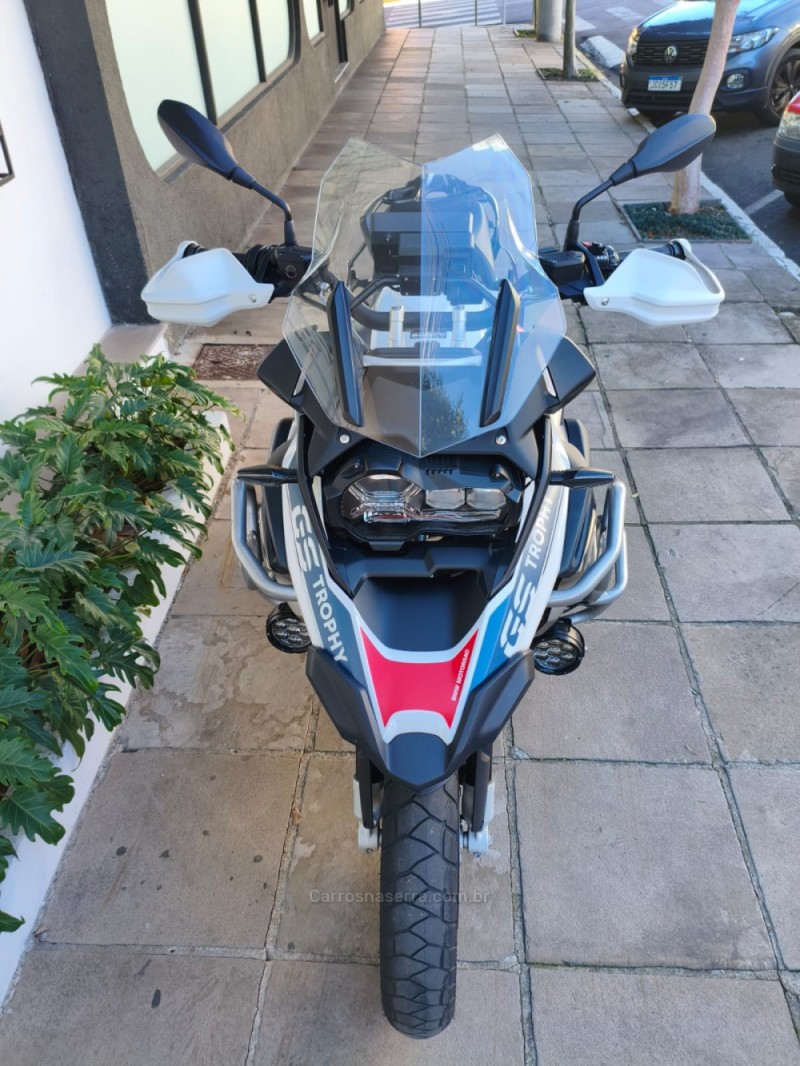 R 1250  - 2024 - FLORES DA CUNHA