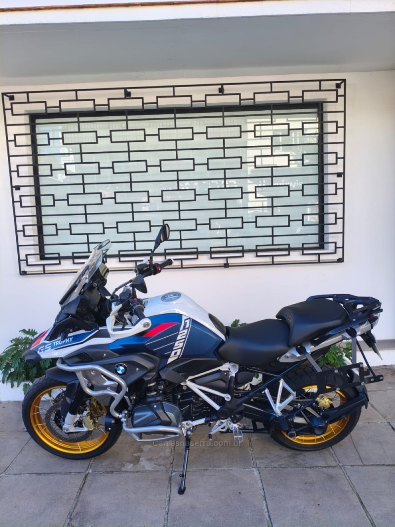 R 1250  - 2024 - FLORES DA CUNHA