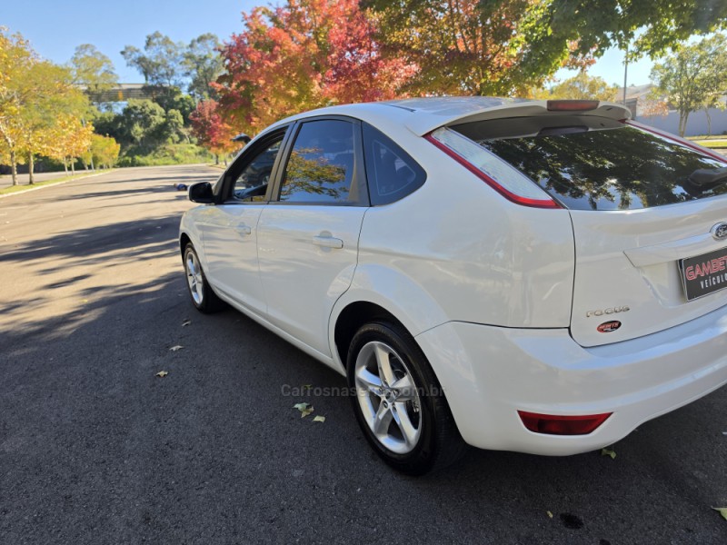 FOCUS 1.6 GLX 8V FLEX 4P MANUAL - 2011 - BENTO GONçALVES
