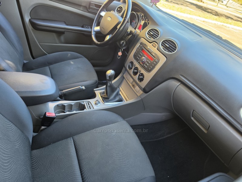 FOCUS 1.6 GLX 8V FLEX 4P MANUAL - 2011 - BENTO GONçALVES