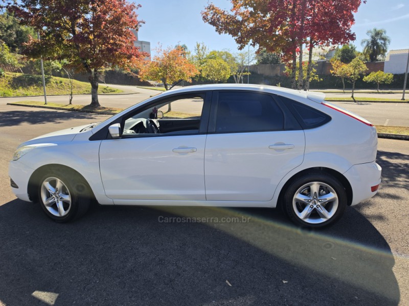FOCUS 1.6 GLX 8V FLEX 4P MANUAL - 2011 - BENTO GONçALVES
