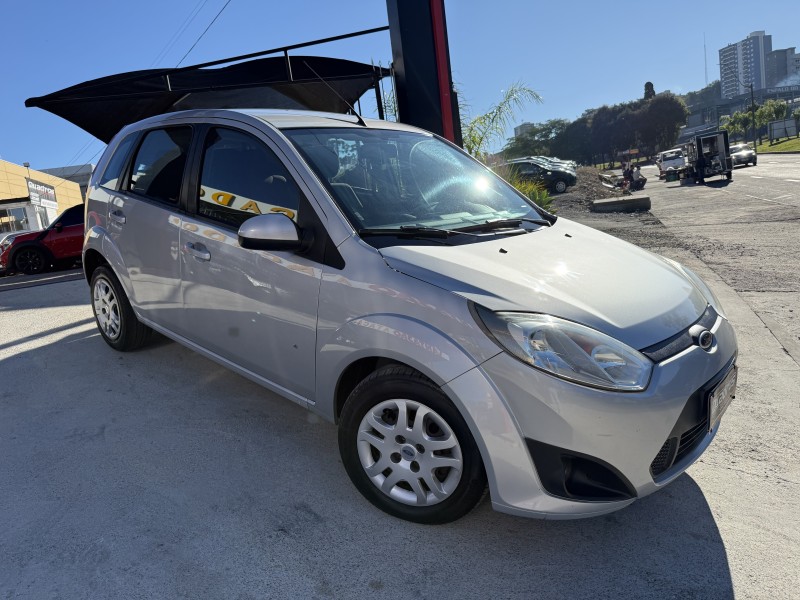fiesta 1.0 se 8v flex 4p manual 2014 caxias do sul