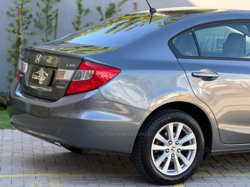 CIVIC 2.0 LXR 16V FLEX 4P AUTOMÁTICO - 2014 - DOIS IRMãOS