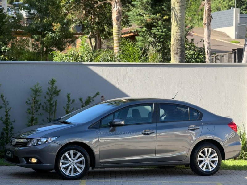 CIVIC 2.0 LXR 16V FLEX 4P AUTOMÁTICO - 2014 - DOIS IRMãOS