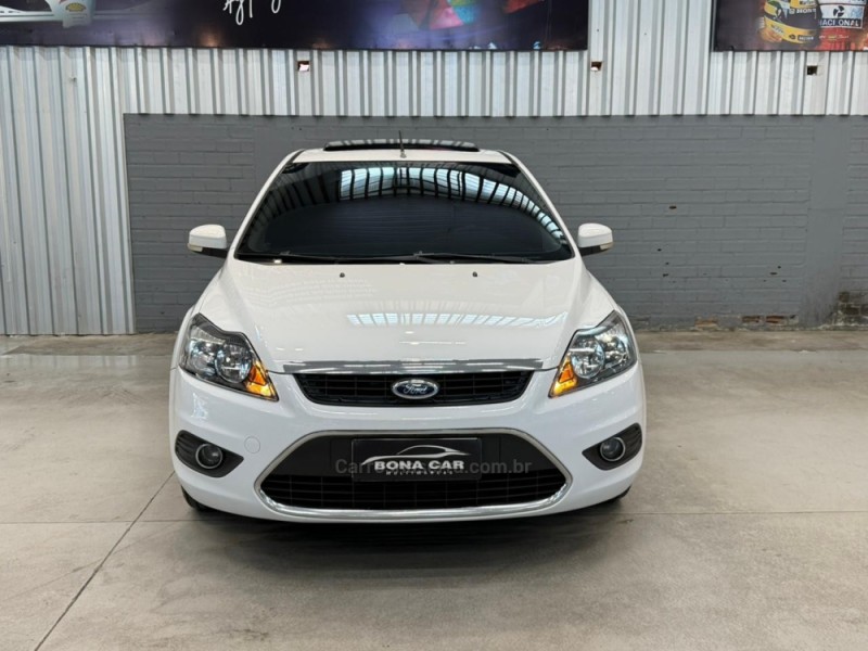 FOCUS 2.0 TITANIUM HATCH 16V FLEX 4P AUTOMÁTICO - 2013 - CAXIAS DO SUL
