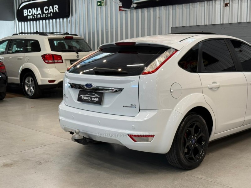 FOCUS 2.0 TITANIUM HATCH 16V FLEX 4P AUTOMÁTICO - 2013 - CAXIAS DO SUL