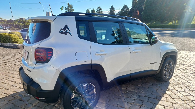RENEGADE 1.3 16V ALTITUDE T270 TURBO FLEX 4P AUTOMÁTICO - 2027 - FLORES DA CUNHA