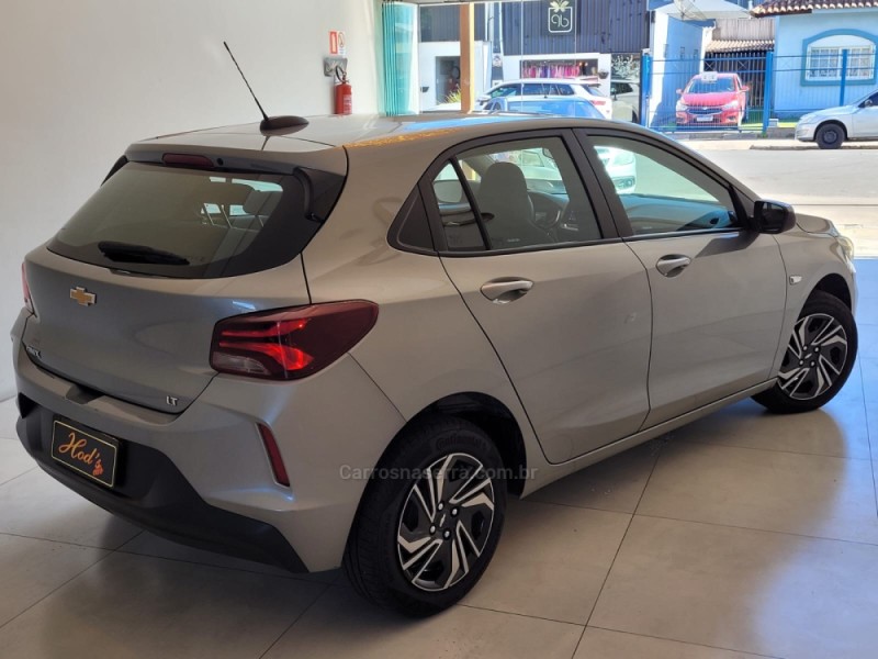 ONIX 1.0 LT 12V FLEX 4P MANUAL - 2025 - CANELA