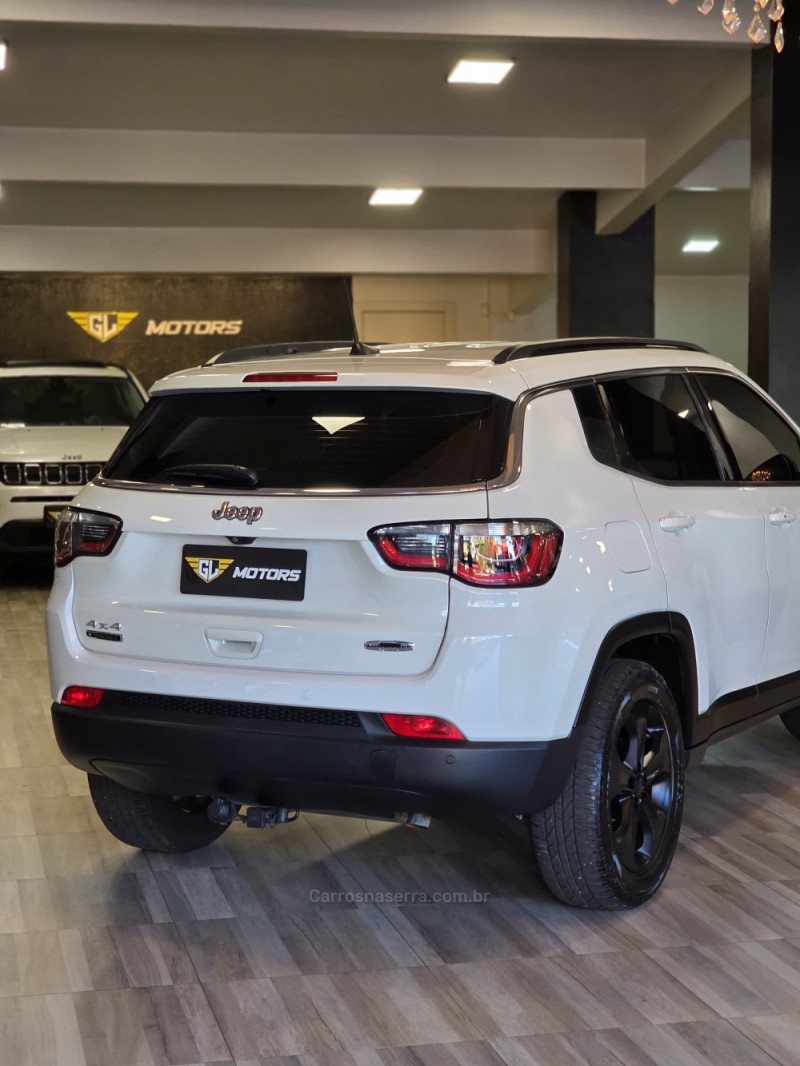 COMPASS 2.0 16V DIESEL LONGITUDE 4X4 AUTOMÁTICO - 2017 - CAXIAS DO SUL