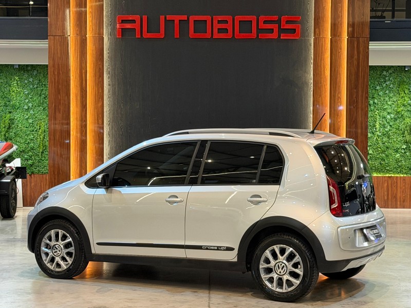 UP 1.0 TSI CROSS 12V FLEX 4P MANUAL - 2016 - NOVO HAMBURGO
