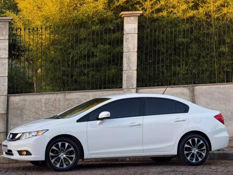 CIVIC 2.0 LXR 16V FLEX 4P AUTOMÁTICO - 2015 - DOIS IRMãOS