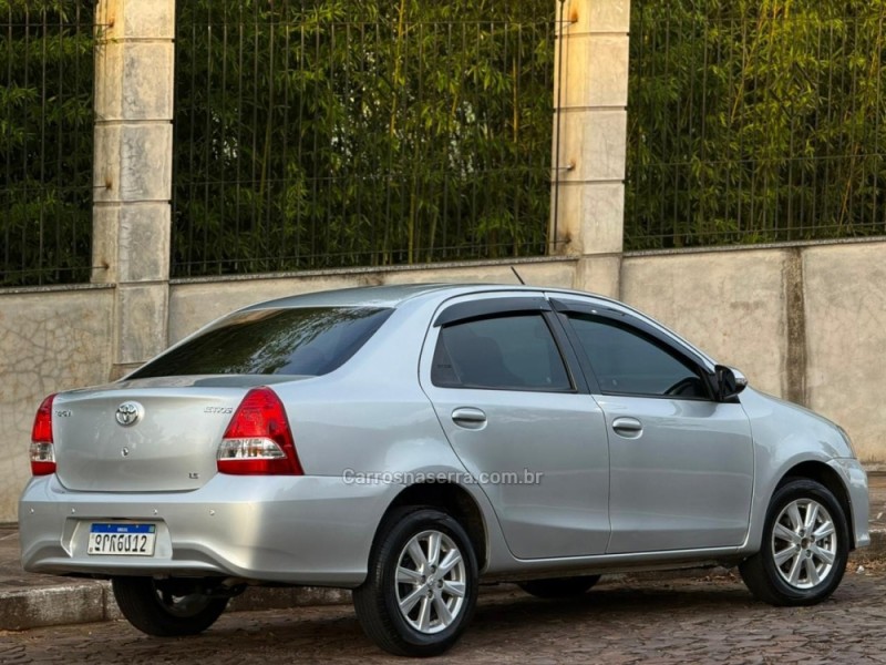 ETIOS 1.5 X PLUS SEDAN 16V FLEX 4P AUTOMÁTICO - 2019 - DOIS IRMãOS