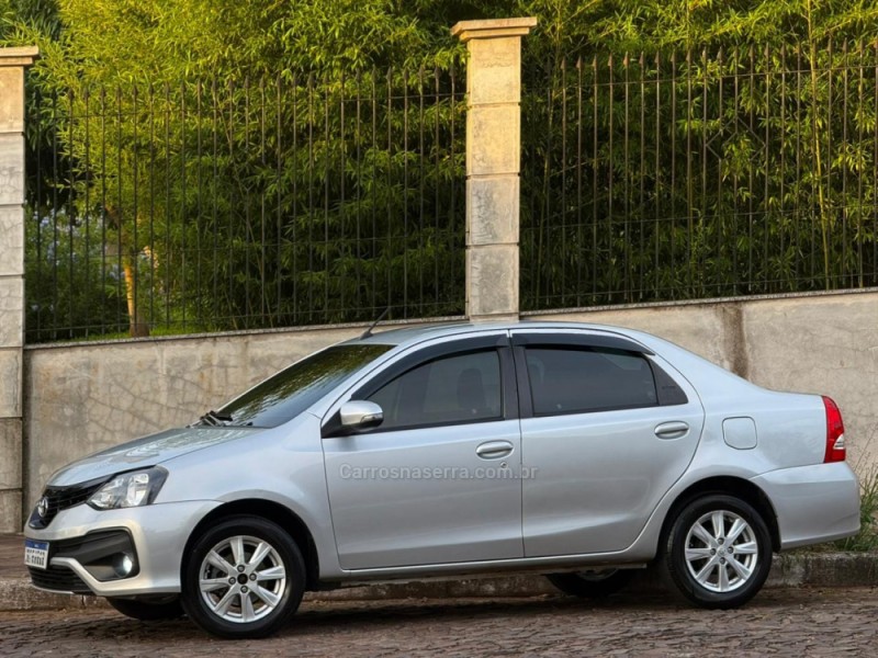 ETIOS 1.5 X PLUS SEDAN 16V FLEX 4P AUTOMÁTICO - 2019 - DOIS IRMãOS