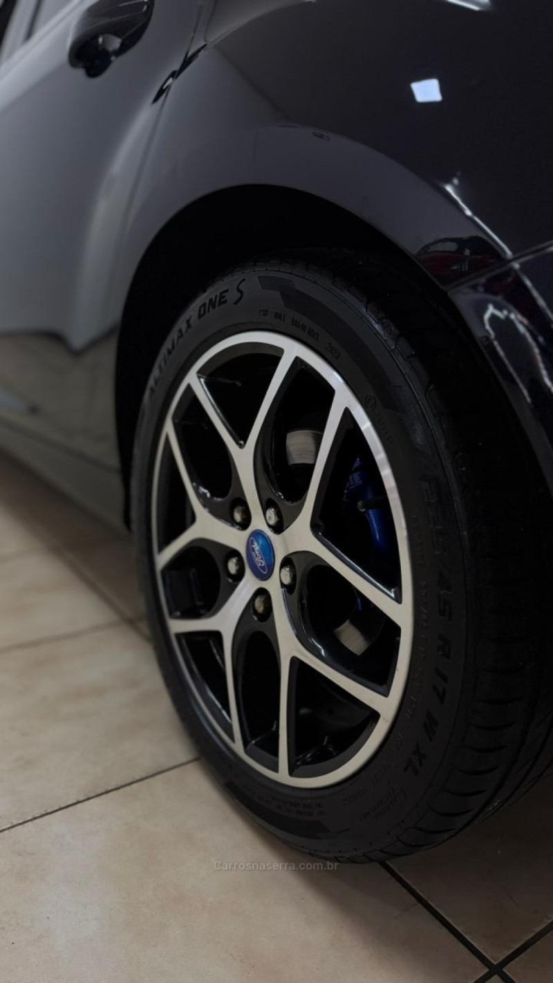FOCUS 2.0 TITANIUM PLUS 16V FLEX 4P AUTOMÁTICO - 2017 - CAXIAS DO SUL