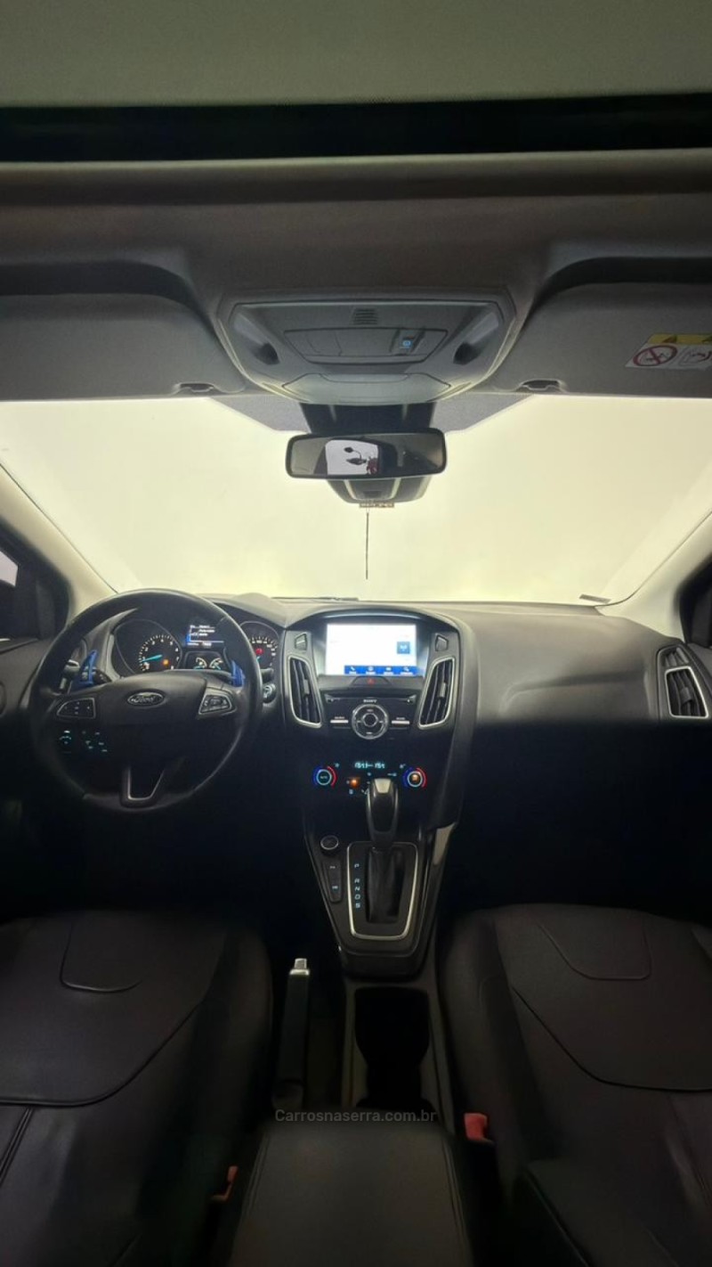 FOCUS 2.0 TITANIUM PLUS 16V FLEX 4P AUTOMÁTICO - 2017 - CAXIAS DO SUL