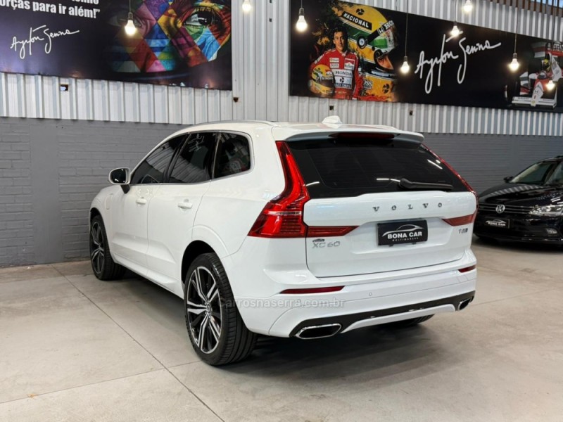 XC60 2.0 T8 R DESIGN HYBRID GASOLINA 4P AUTOMÁTICO - 2019 - CAXIAS DO SUL