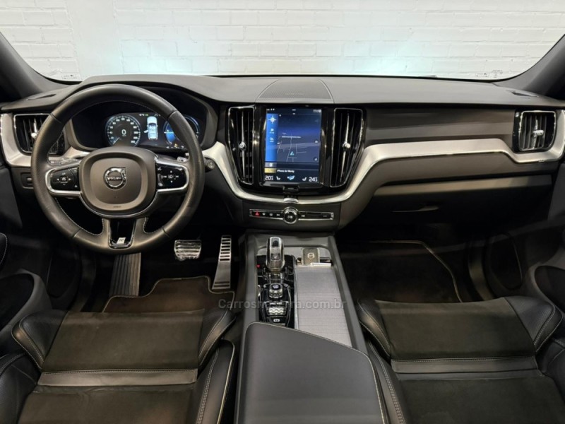 XC60 2.0 T8 R DESIGN HYBRID GASOLINA 4P AUTOMÁTICO - 2019 - CAXIAS DO SUL