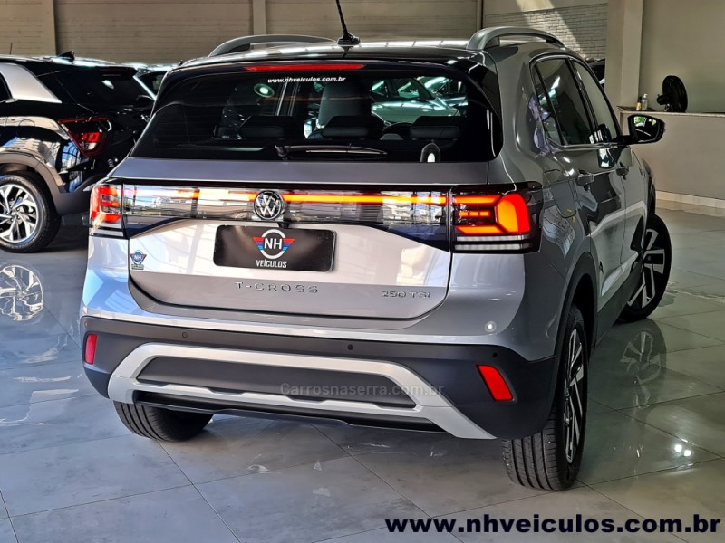 T-CROSS 1.4 HIGHLINE TSI 16V FLEX 4P AUTOMÁTICO - 2025 - NOVO HAMBURGO