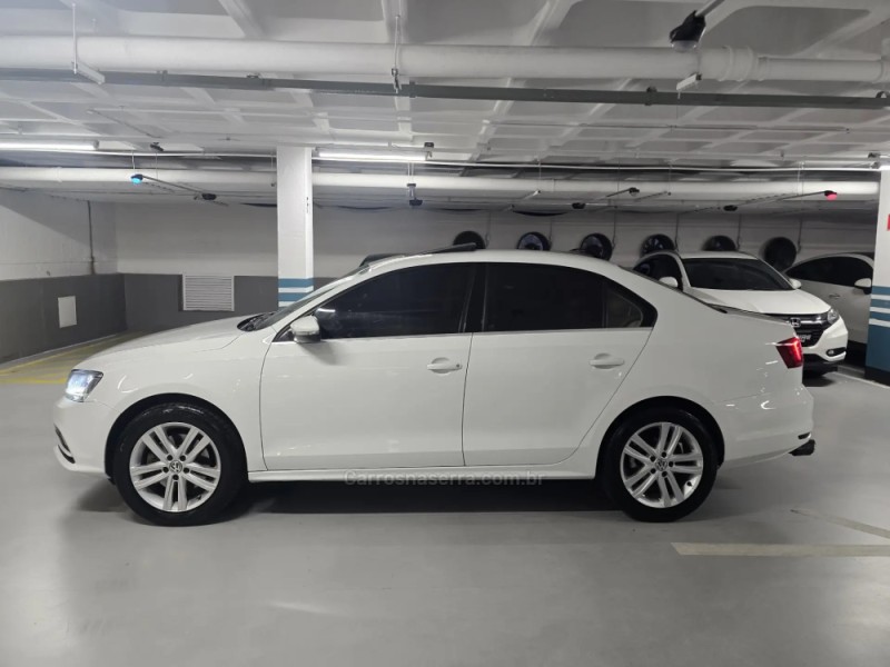 JETTA 2.0 TSI HIGHLINE 211CV GASOLINA 4P DSG - 2017 - PORTO ALEGRE