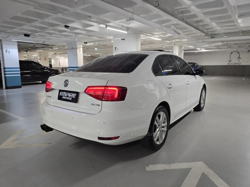JETTA 2.0 TSI HIGHLINE 211CV GASOLINA 4P DSG - 2017 - PORTO ALEGRE