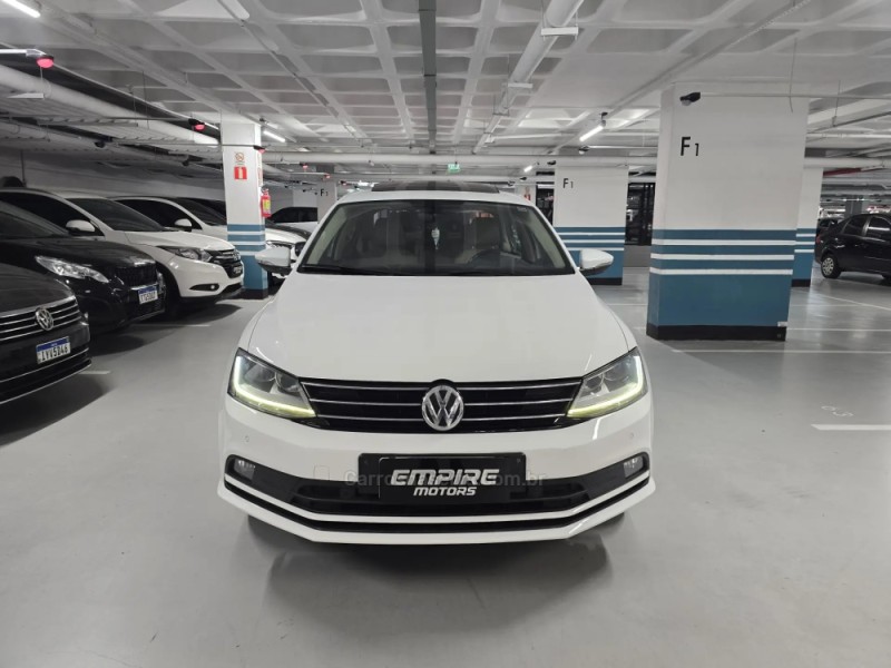 JETTA 2.0 TSI HIGHLINE 211CV GASOLINA 4P DSG - 2017 - PORTO ALEGRE