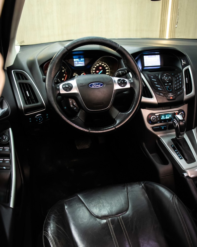 FOCUS 2.0 SE HATCH 16V FLEX 4P AUTO - 2014 - CAXIAS DO SUL
