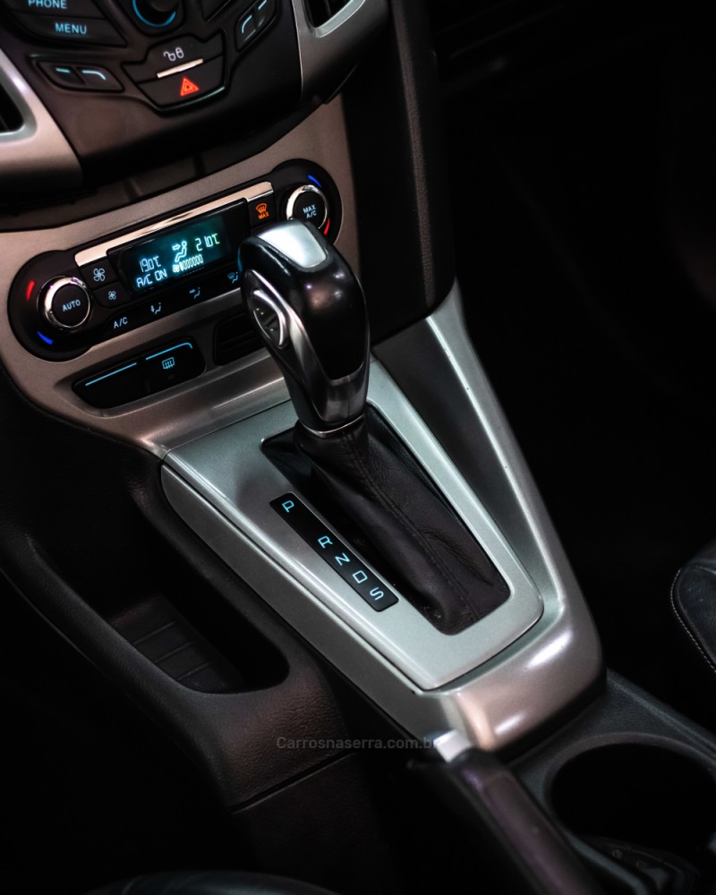 FOCUS 2.0 SE HATCH 16V FLEX 4P AUTO - 2014 - CAXIAS DO SUL