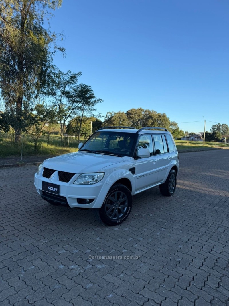 PAJERO TR4 2.0 4X4 16V 140CV FLEX 4P AUTOMÁTICO - 2012 - ARROIO DO MEIO