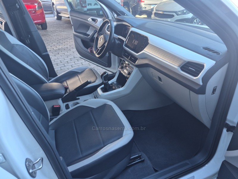T-CROSS 1.4 HIGHLINE TSI 16V FLEX 4P AUTOMÁTICO - 2021 - CAXIAS DO SUL