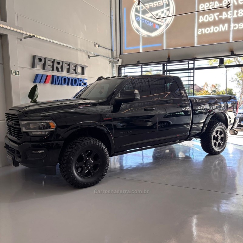 RAM 6.7 3500 LARAMIE 4X4 CD 6 CILINDROS TURBO DIESEL 4P AUTOMÁTICO - 2022 - BENTO GONçALVES